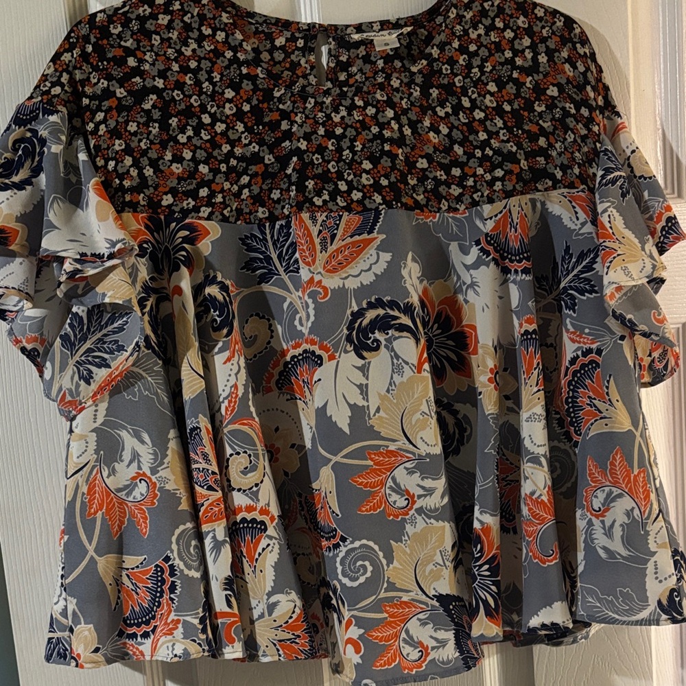 Cousin Earl floral pattern blouse